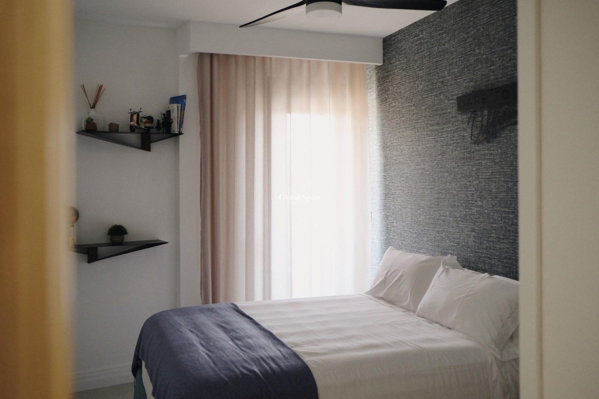 Resale - APARTMENT -
TORREVIEJA - La Veleta