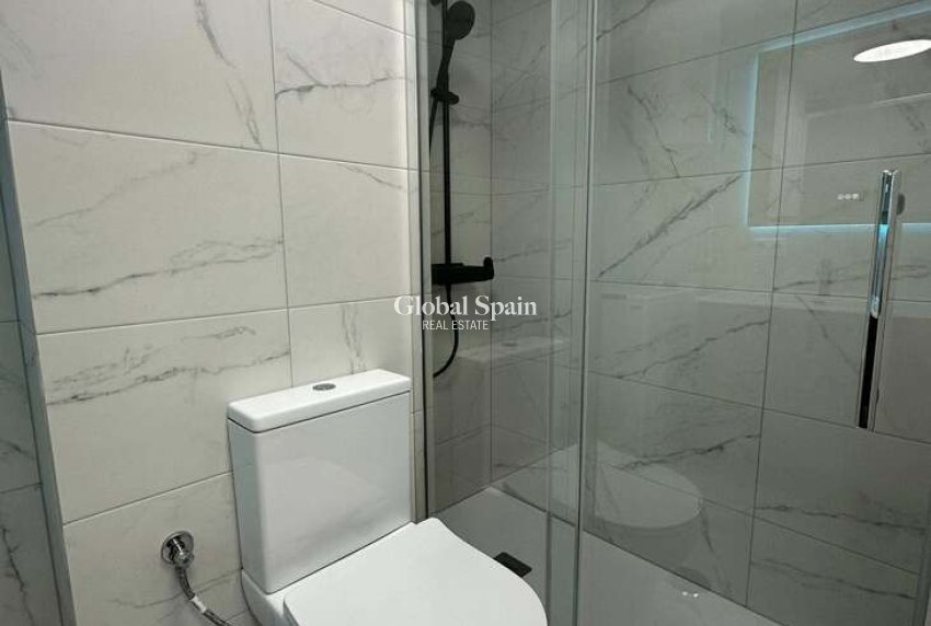 Resale - APARTMENT -
TORREVIEJA - La Veleta