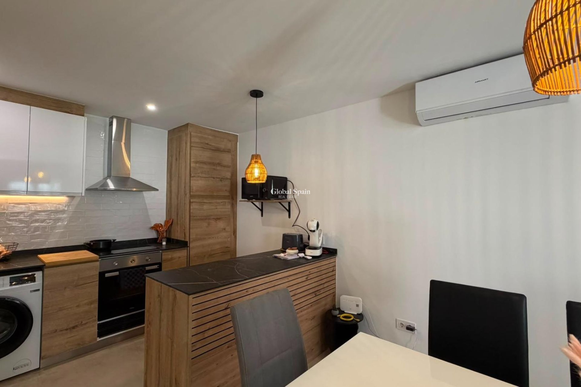 Resale - APARTMENT -
TORREVIEJA - La Veleta