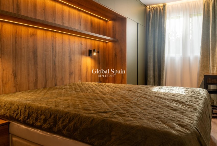 Resale - APARTMENT -
TORREVIEJA - La Veleta