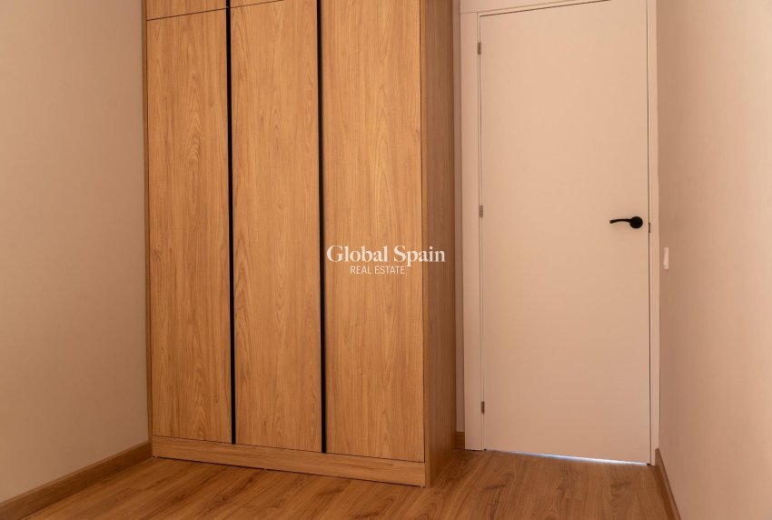 Resale - APARTMENT -
TORREVIEJA - La Veleta