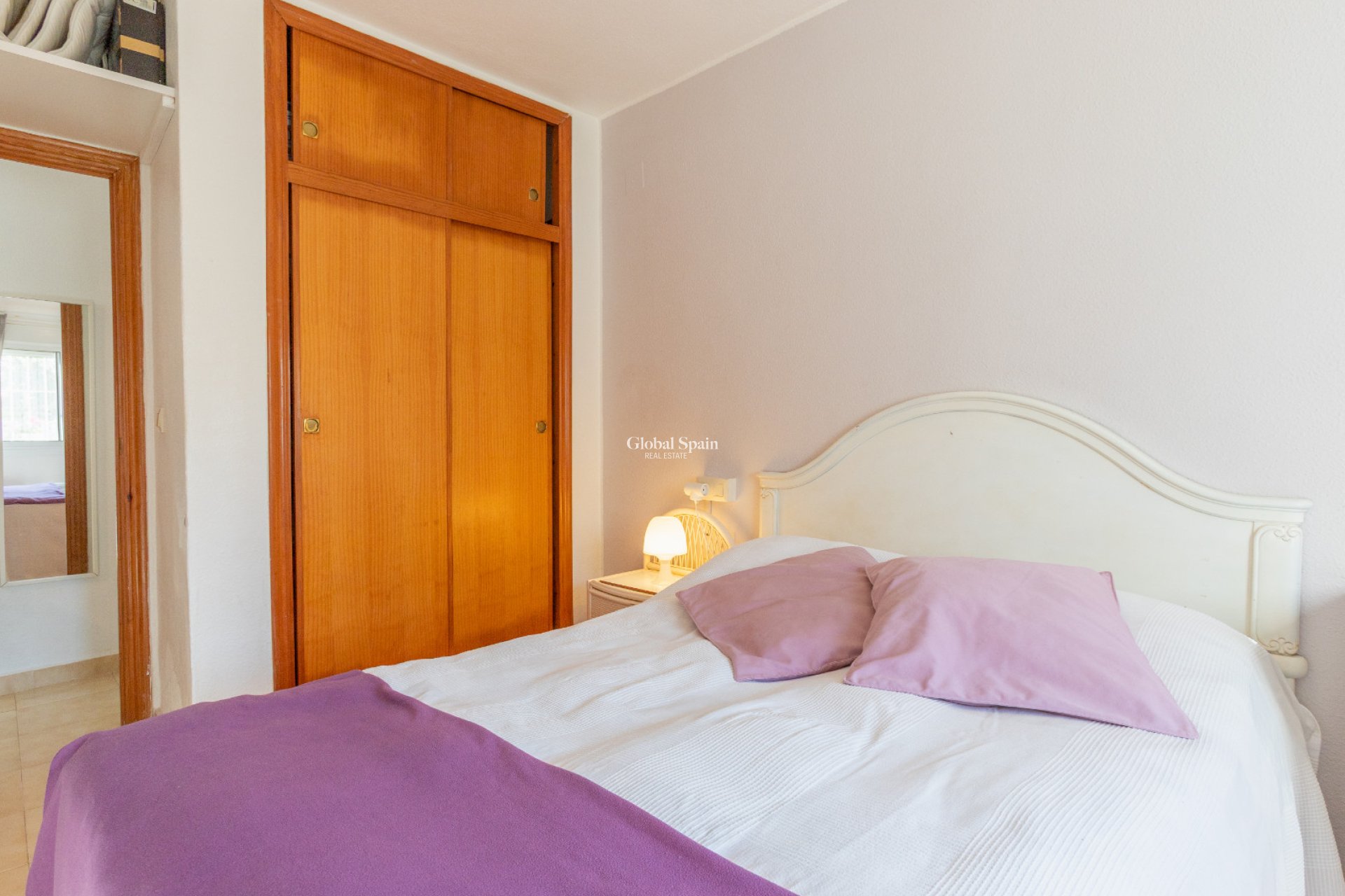 Resale - APARTMENT -
TORREVIEJA - Lago jardin