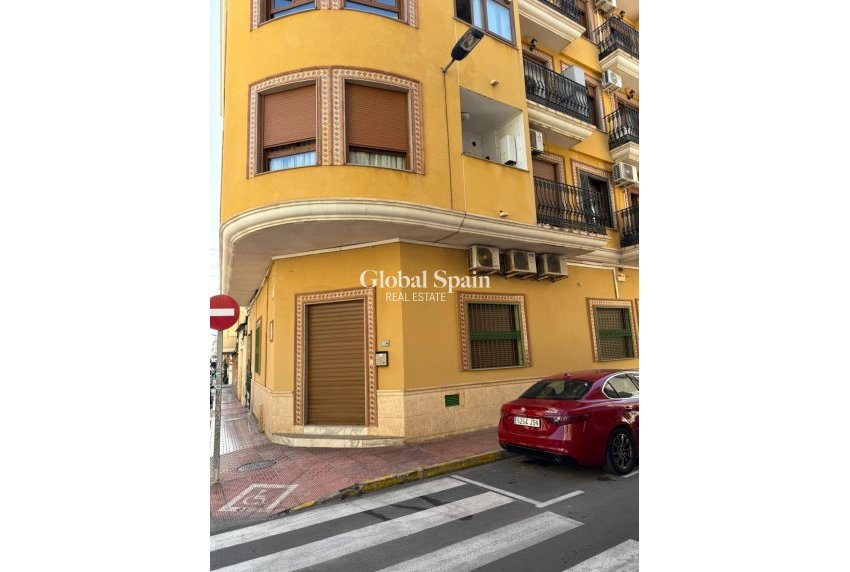 Resale - APARTMENT -
TORREVIEJA - Las Piscinas Naturales