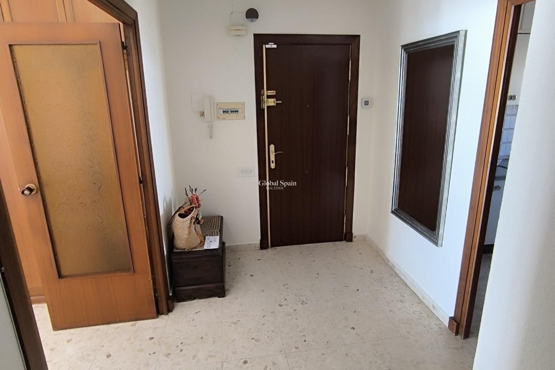 Resale - APARTMENT -
TORREVIEJA - Las Piscinas Naturales