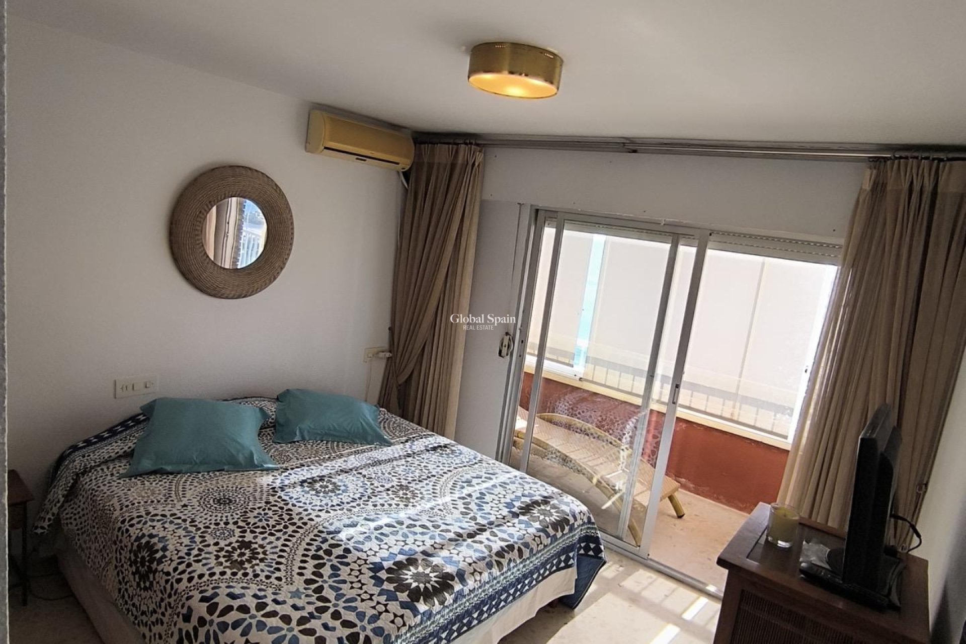 Resale - APARTMENT -
TORREVIEJA - Las Piscinas Naturales