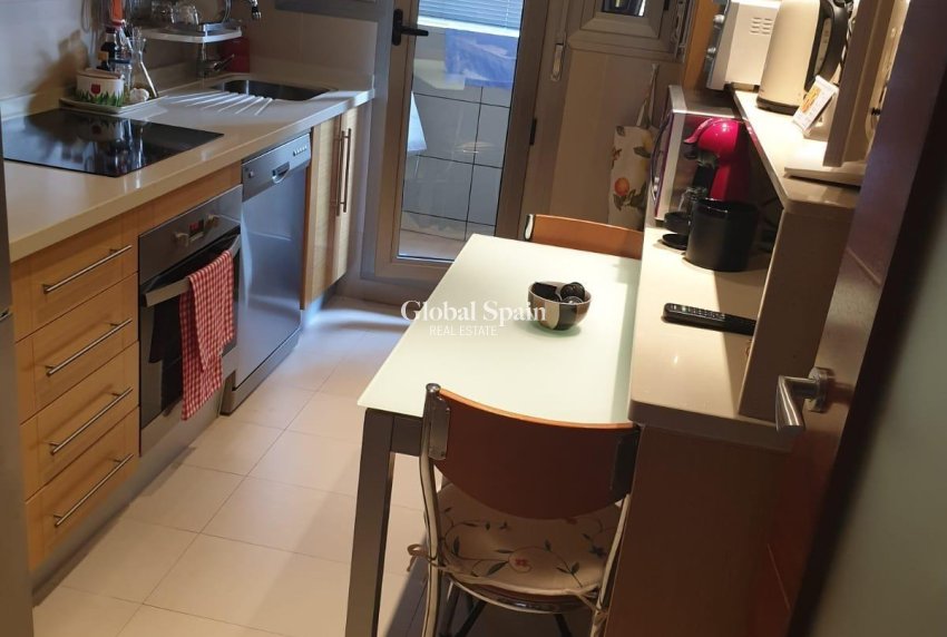 Resale - APARTMENT -
TORREVIEJA - Las Piscinas Naturales