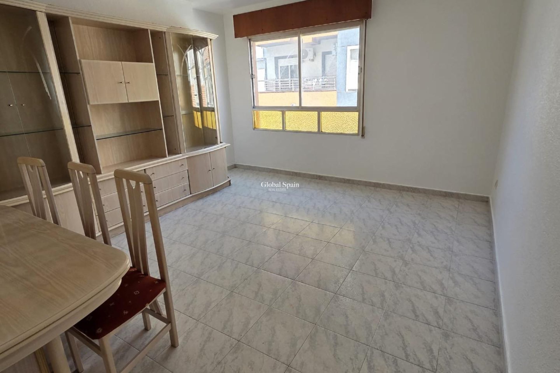 Resale - APARTMENT -
TORREVIEJA - Las Piscinas Naturales