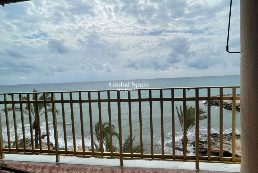 Resale - APARTMENT -
TORREVIEJA - Las Piscinas Naturales