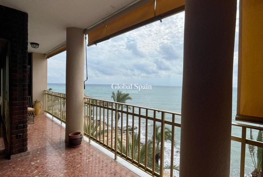 Resale - APARTMENT -
TORREVIEJA - Las Piscinas Naturales