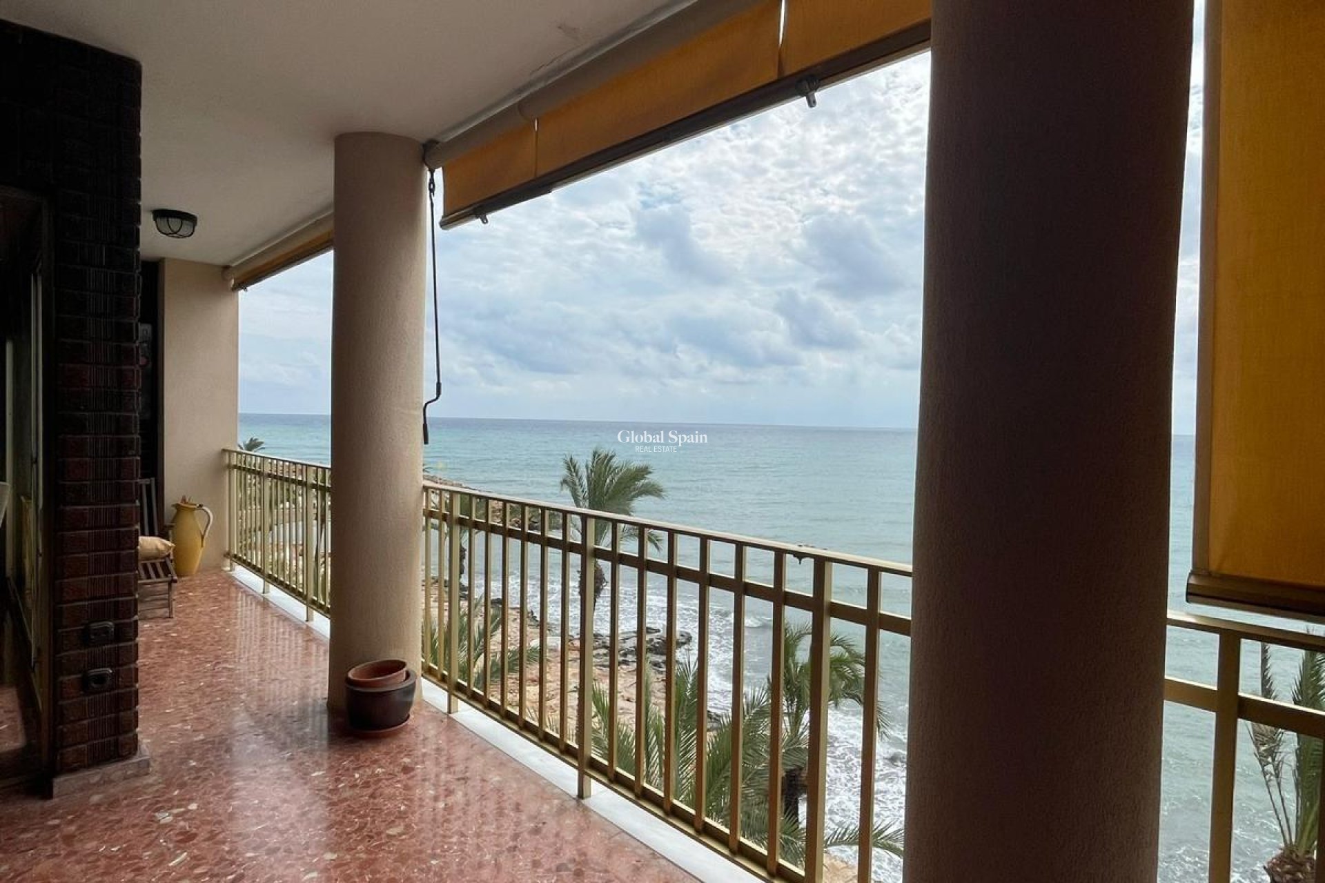 Resale - APARTMENT -
TORREVIEJA - Las Piscinas Naturales