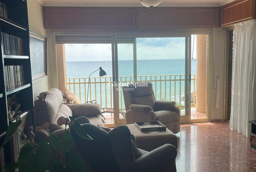 Resale - APARTMENT -
TORREVIEJA - Las Piscinas Naturales