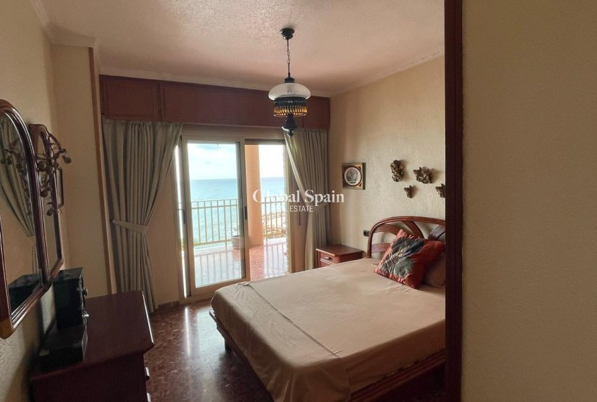 Resale - APARTMENT -
TORREVIEJA - Las Piscinas Naturales