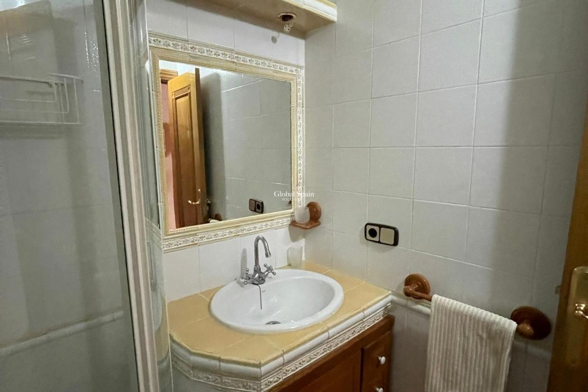 Resale - APARTMENT -
TORREVIEJA - Las Piscinas Naturales