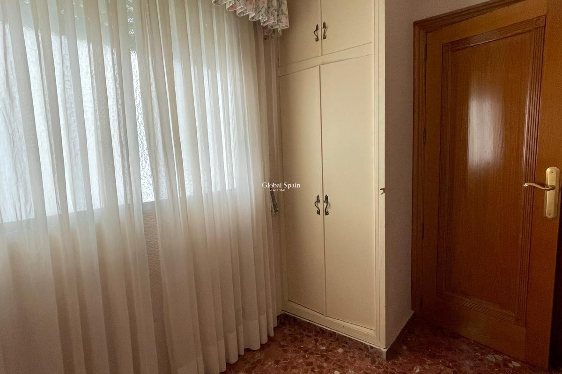 Resale - APARTMENT -
TORREVIEJA - Las Piscinas Naturales