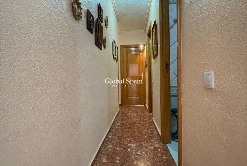 Resale - APARTMENT -
TORREVIEJA - Las Piscinas Naturales