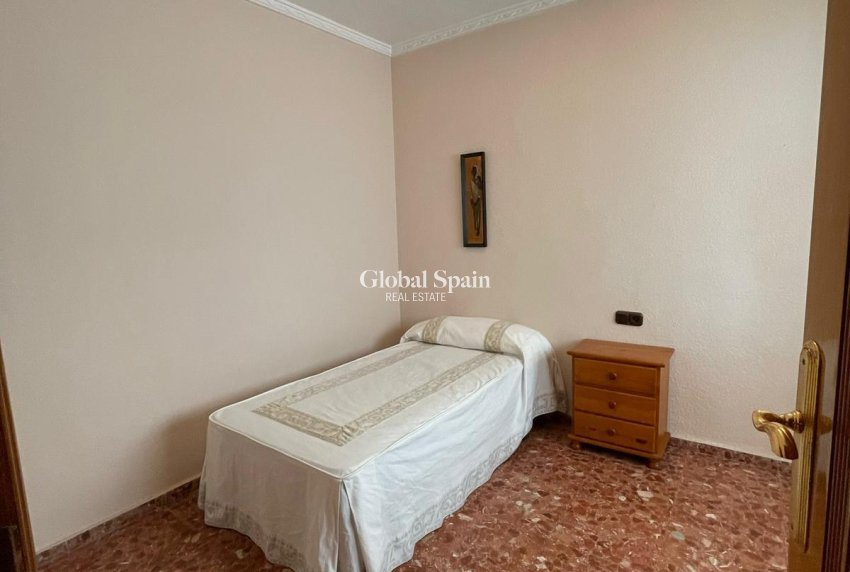 Resale - APARTMENT -
TORREVIEJA - Las Piscinas Naturales