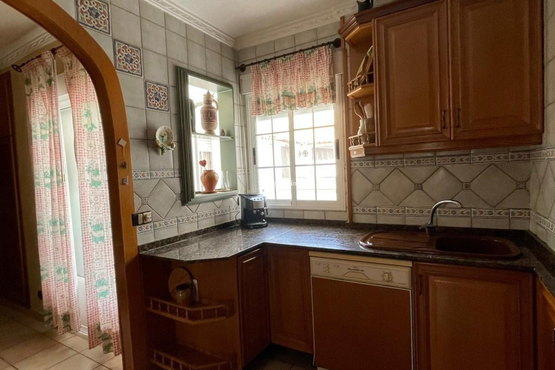 Resale - APARTMENT -
TORREVIEJA - Las Piscinas Naturales