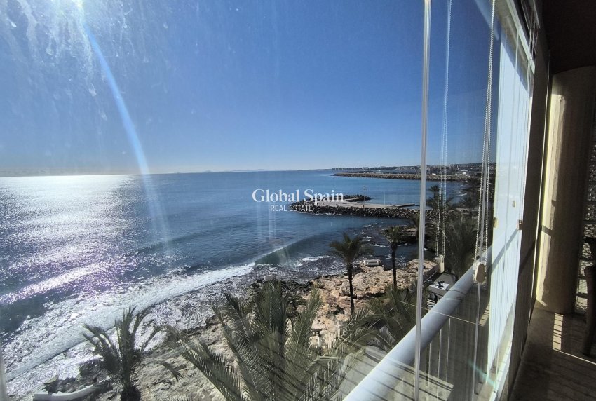 Resale - APARTMENT -
TORREVIEJA - Las Piscinas Naturales