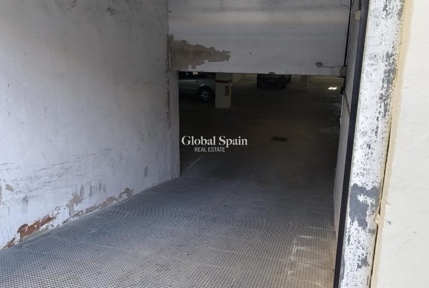 Resale - APARTMENT -
TORREVIEJA - Las Piscinas Naturales