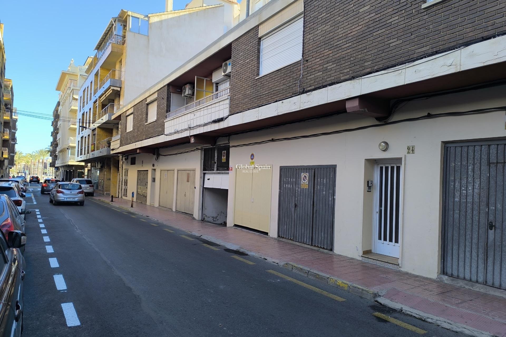 Resale - APARTMENT -
TORREVIEJA - Las Piscinas Naturales