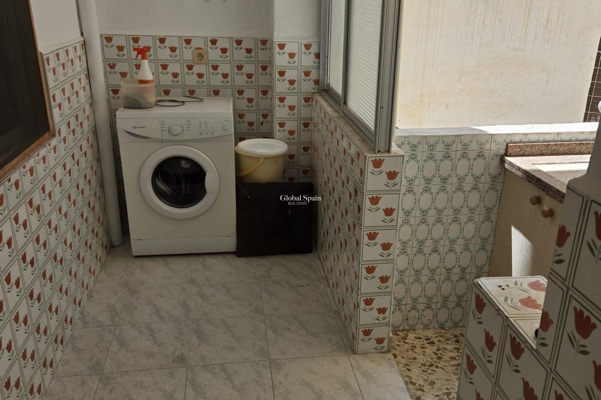 Resale - APARTMENT -
TORREVIEJA - Las Piscinas Naturales
