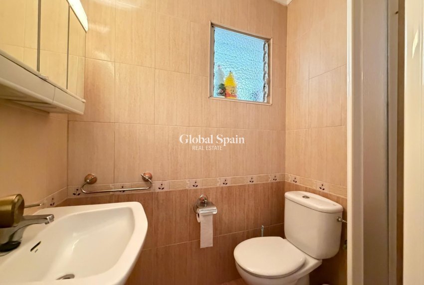Resale - APARTMENT -
TORREVIEJA - Las Piscinas Naturales