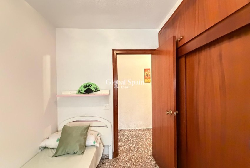Resale - APARTMENT -
TORREVIEJA - Las Piscinas Naturales