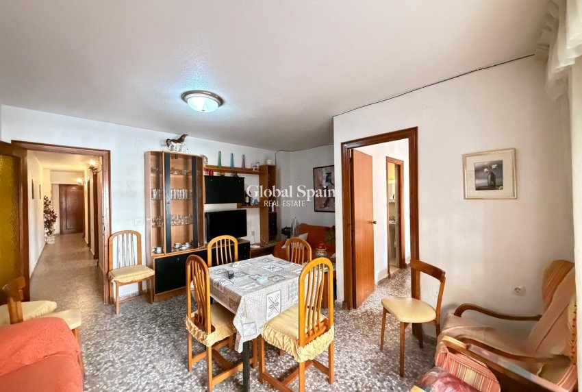 Resale - APARTMENT -
TORREVIEJA - Las Piscinas Naturales