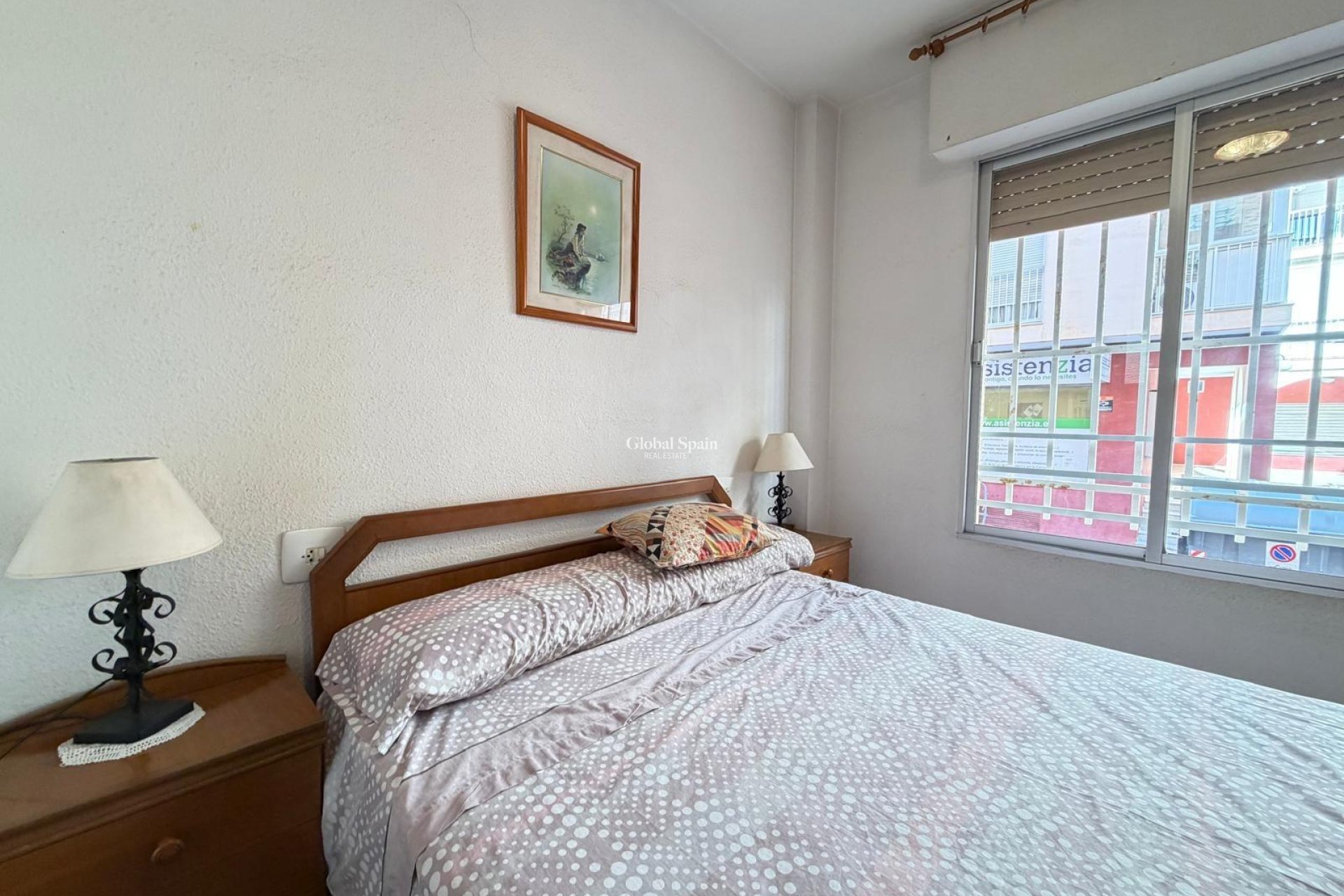 Resale - APARTMENT -
TORREVIEJA - Las Piscinas Naturales