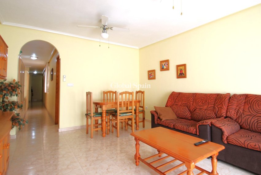 Resale - APARTMENT -
TORREVIEJA - Las Piscinas Naturales