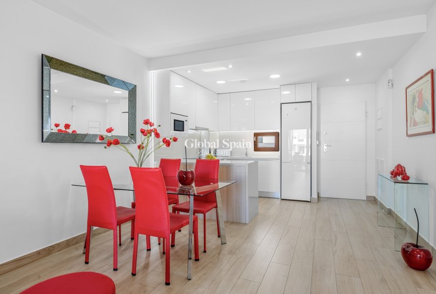 Resale - APARTMENT -
TORREVIEJA - Los Balcones - Los Altos del Edén