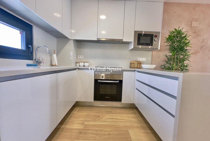 Resale - APARTMENT -
TORREVIEJA - LOS BALCONES - LOS ALTOS