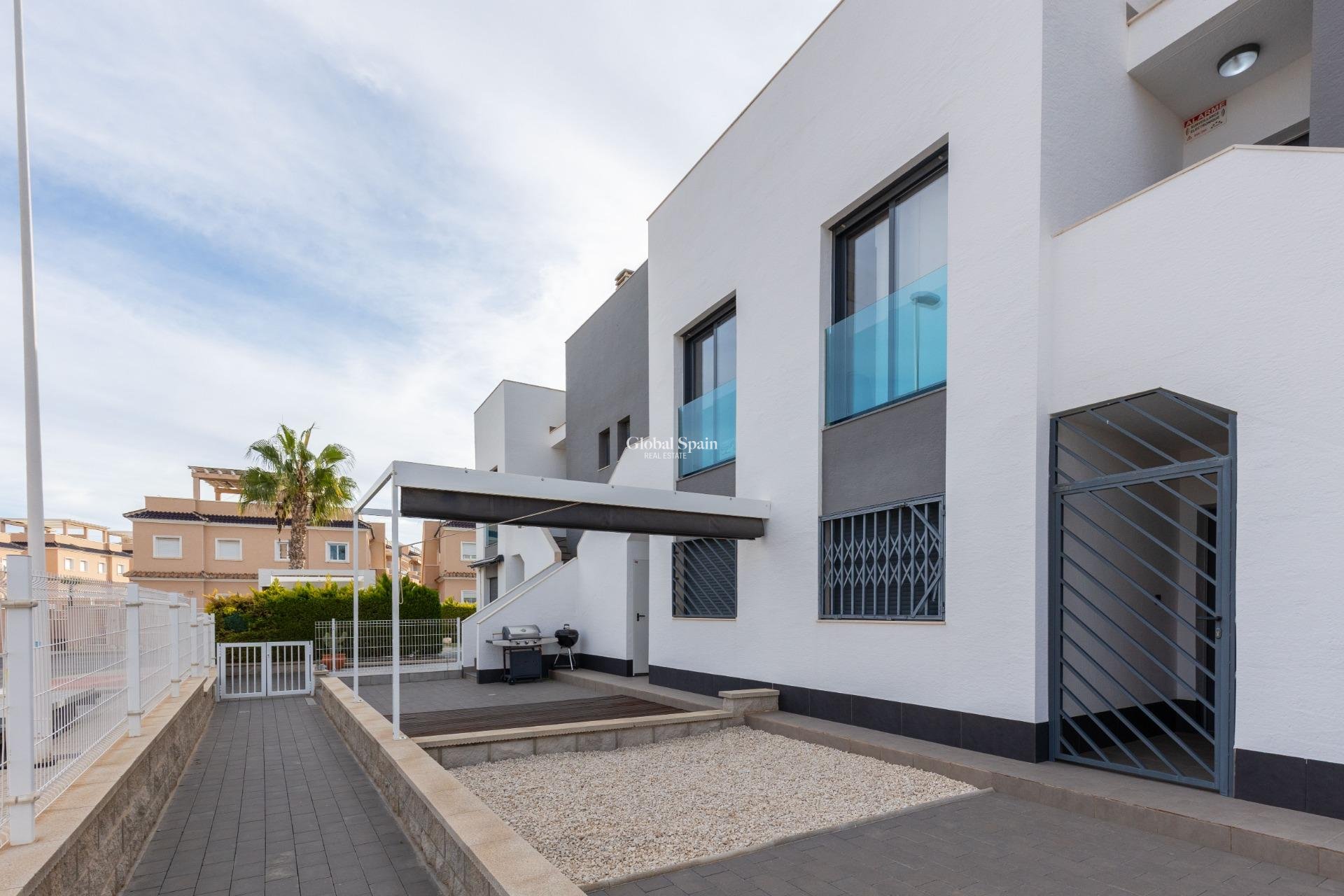 Resale - APARTMENT -
TORREVIEJA - LOS BALCONES - LOS ALTOS