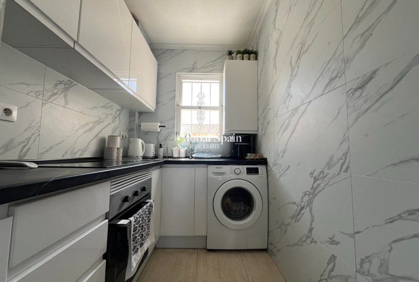 Resale - APARTMENT -
TORREVIEJA - LOS BALCONES - LOS ALTOS