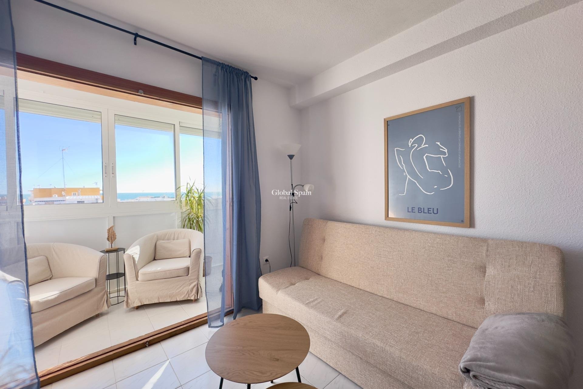 Resale - APARTMENT -
TORREVIEJA - Los Europeos