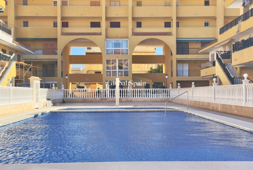 Resale - APARTMENT -
TORREVIEJA - Los Europeos