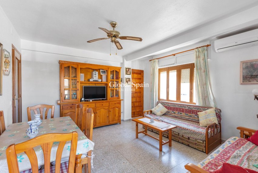 Resale - APARTMENT -
TORREVIEJA - Los Europeos