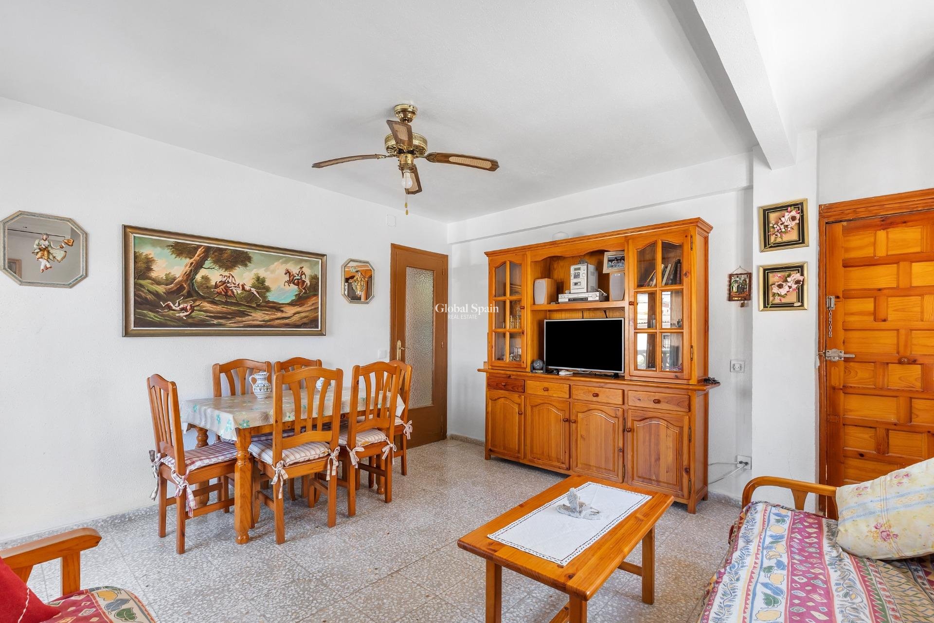 Resale - APARTMENT -
TORREVIEJA - Los Europeos