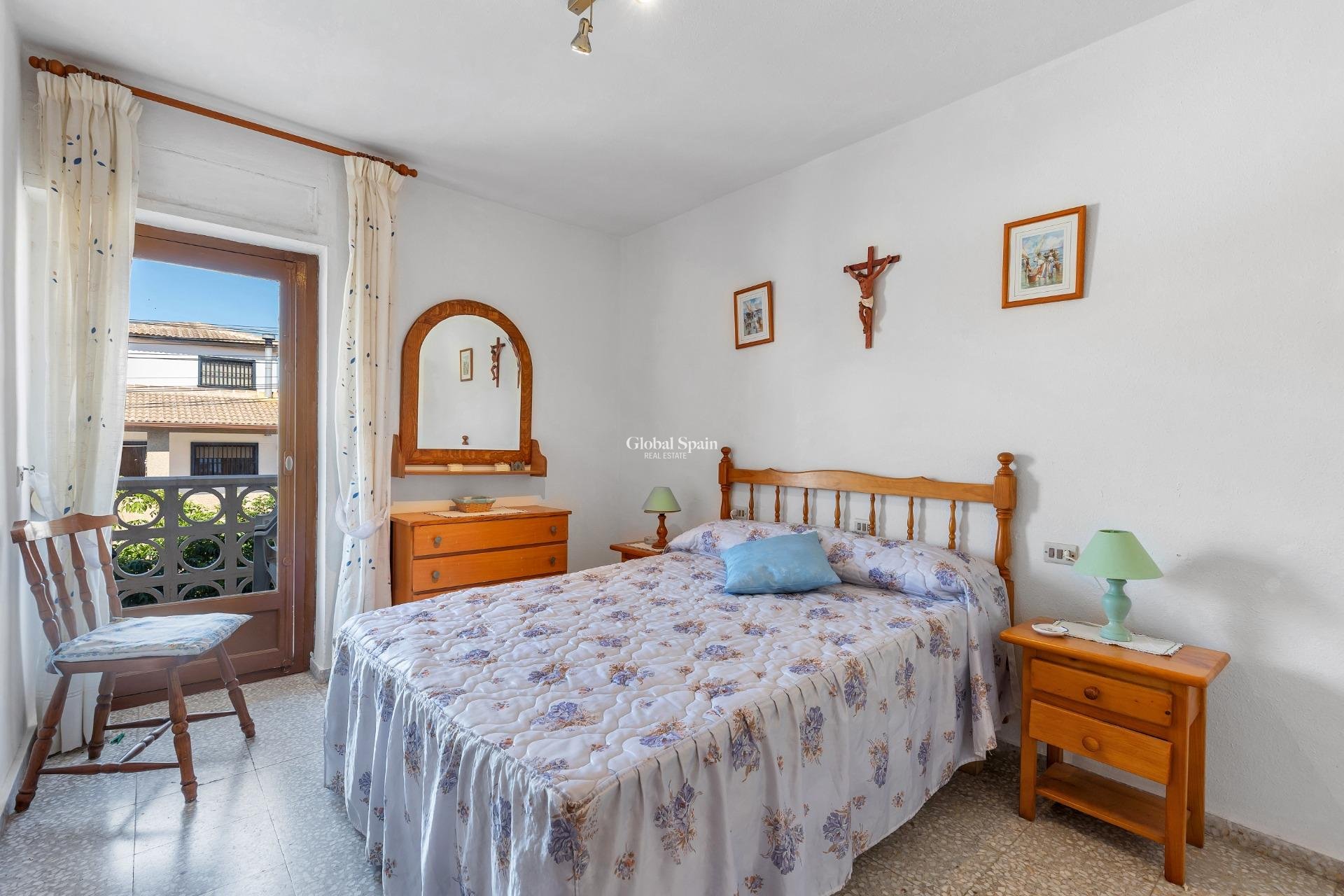 Resale - APARTMENT -
TORREVIEJA - Los Europeos