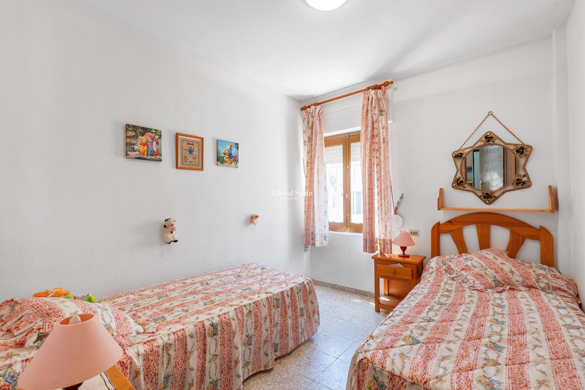 Resale - APARTMENT -
TORREVIEJA - Los Europeos
