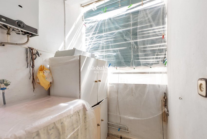 Resale - APARTMENT -
TORREVIEJA - Los Europeos