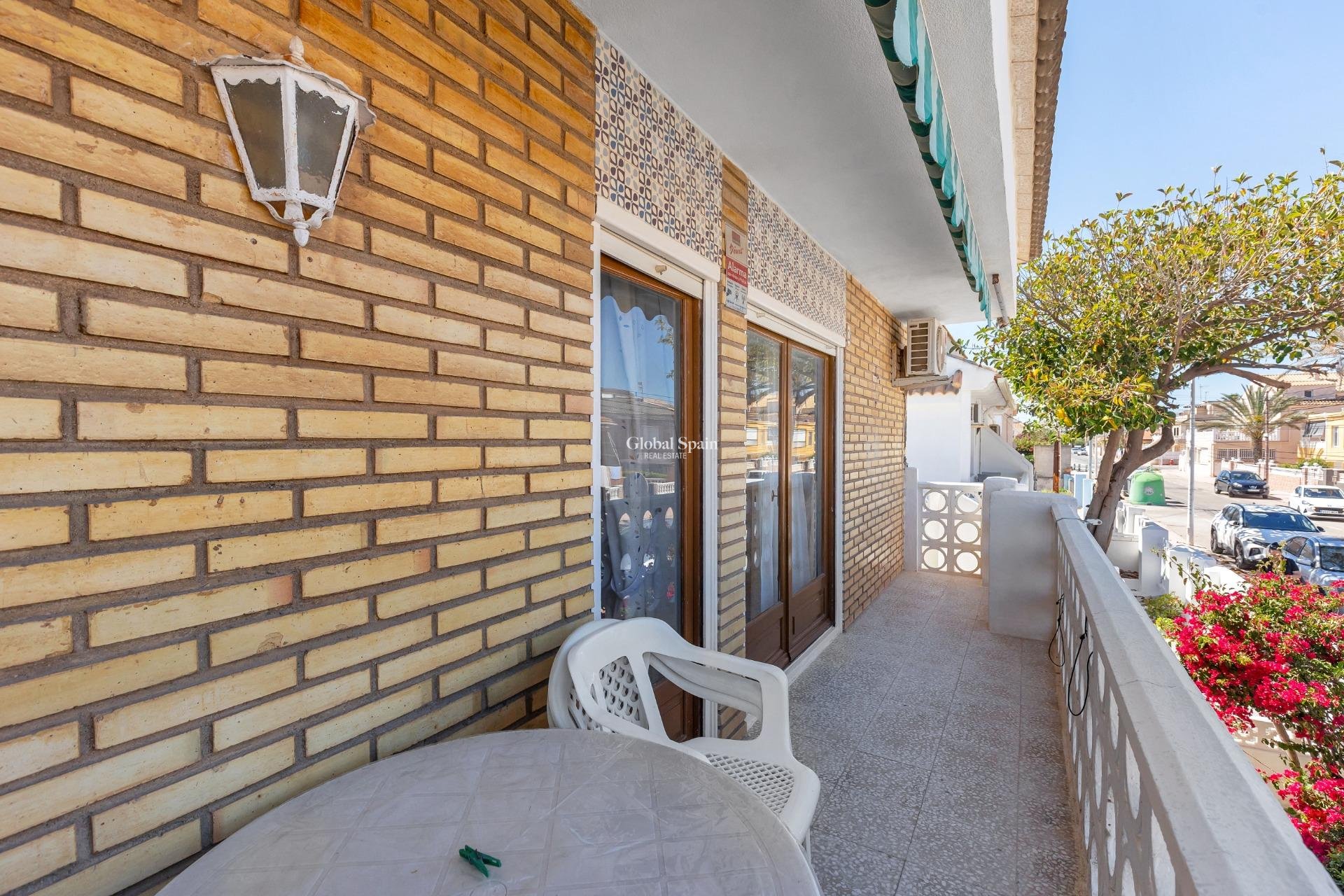 Resale - APARTMENT -
TORREVIEJA - Los Europeos