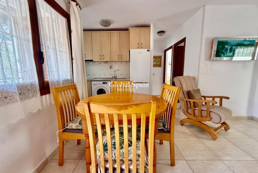 Resale - APARTMENT -
TORREVIEJA - Los Europeos
