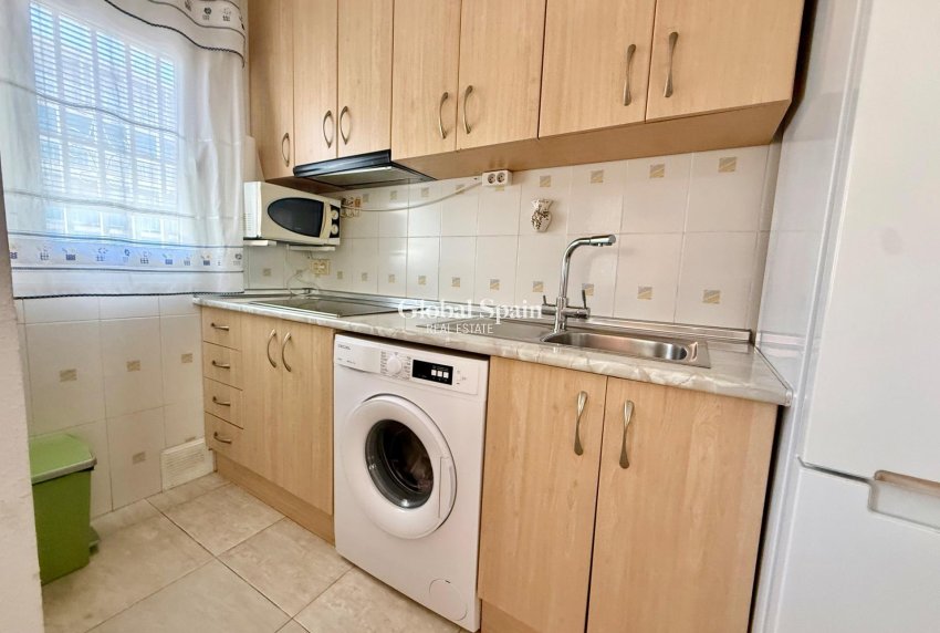 Resale - APARTMENT -
TORREVIEJA - Los Europeos