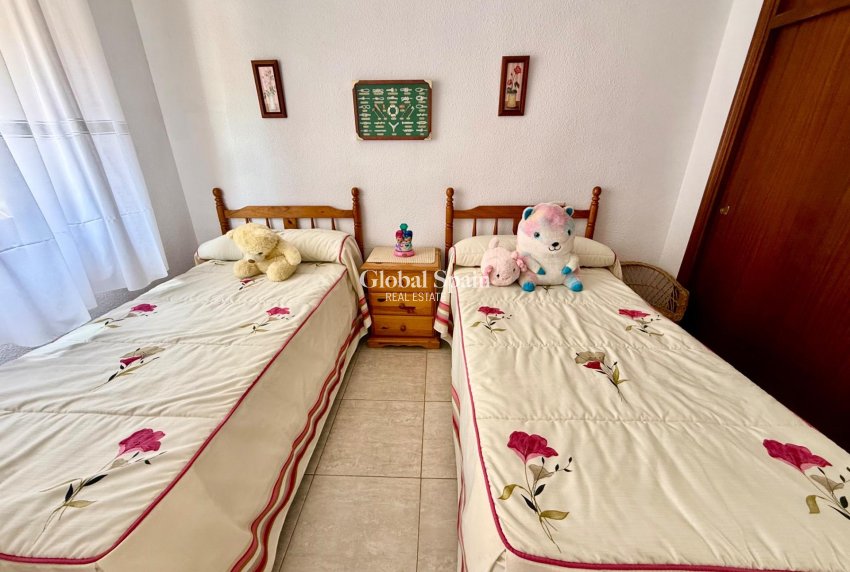 Resale - APARTMENT -
TORREVIEJA - Los Europeos