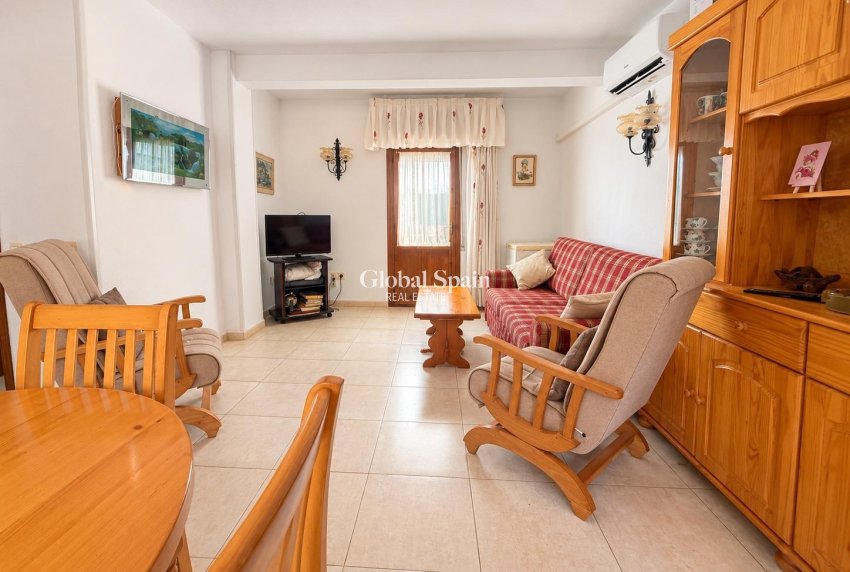 Resale - APARTMENT -
TORREVIEJA - Los Europeos