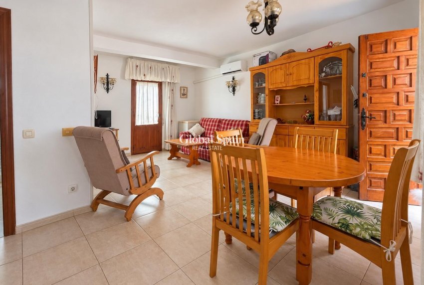 Resale - APARTMENT -
TORREVIEJA - Los Europeos
