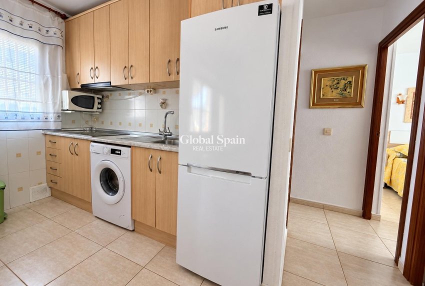 Resale - APARTMENT -
TORREVIEJA - Los Europeos