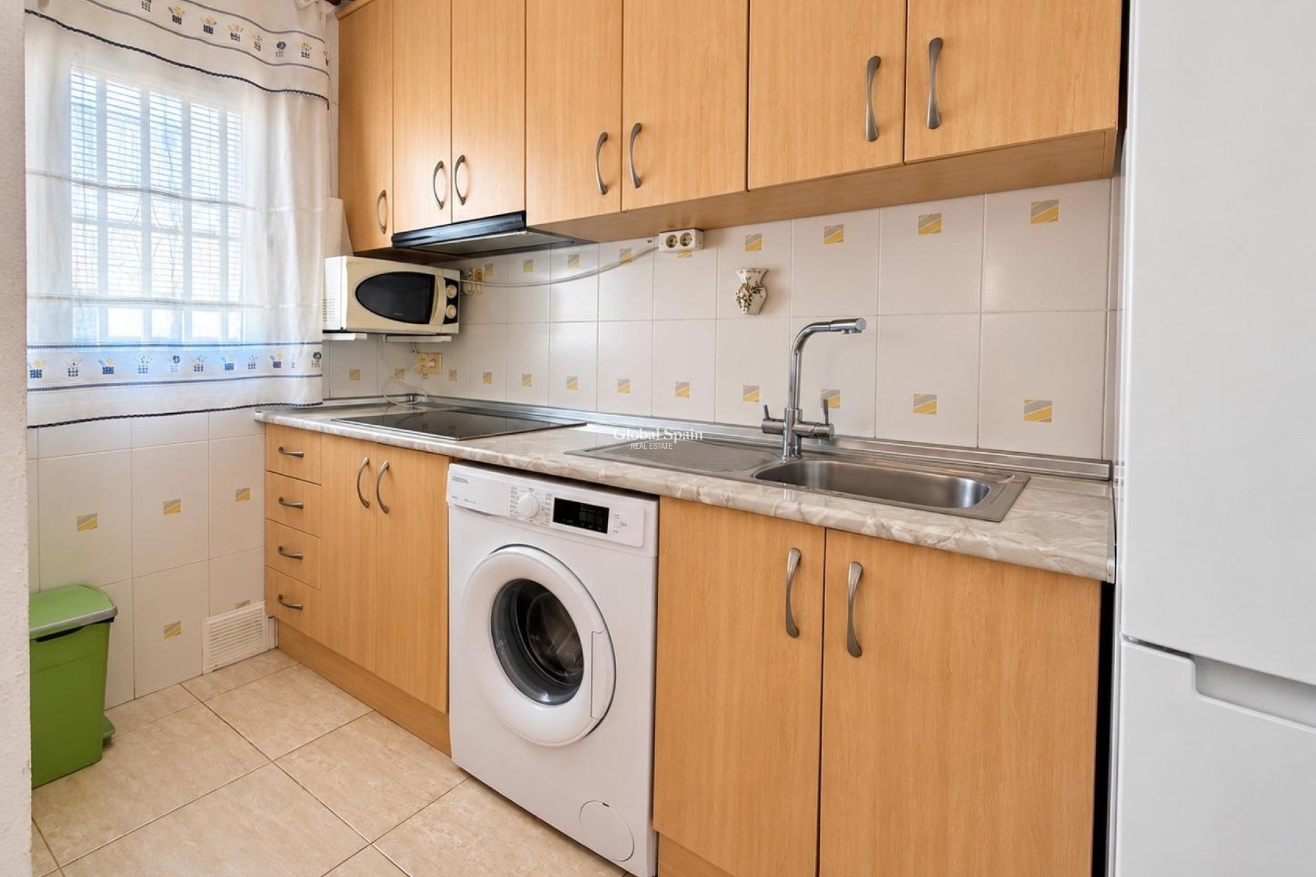 Resale - APARTMENT -
TORREVIEJA - Los Europeos