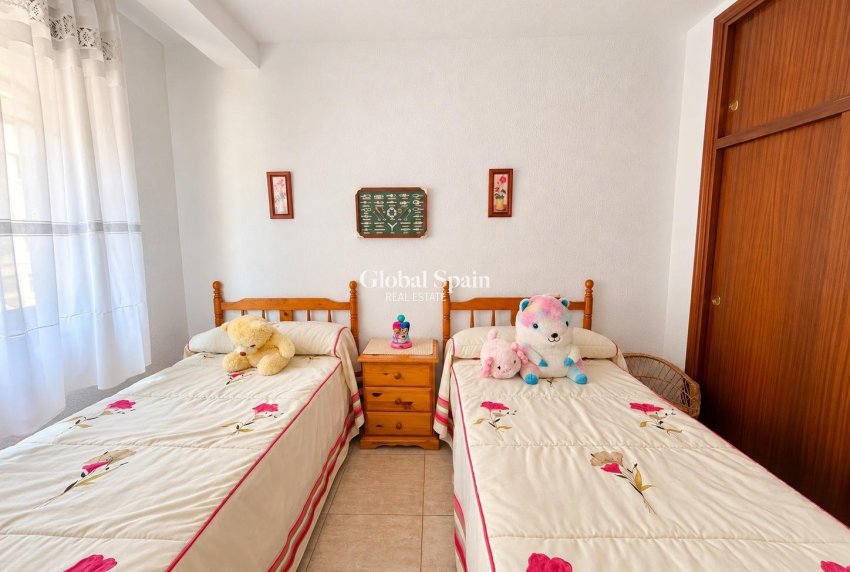 Resale - APARTMENT -
TORREVIEJA - Los Europeos